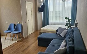 Nyvky like Home - apt 66 з терасою